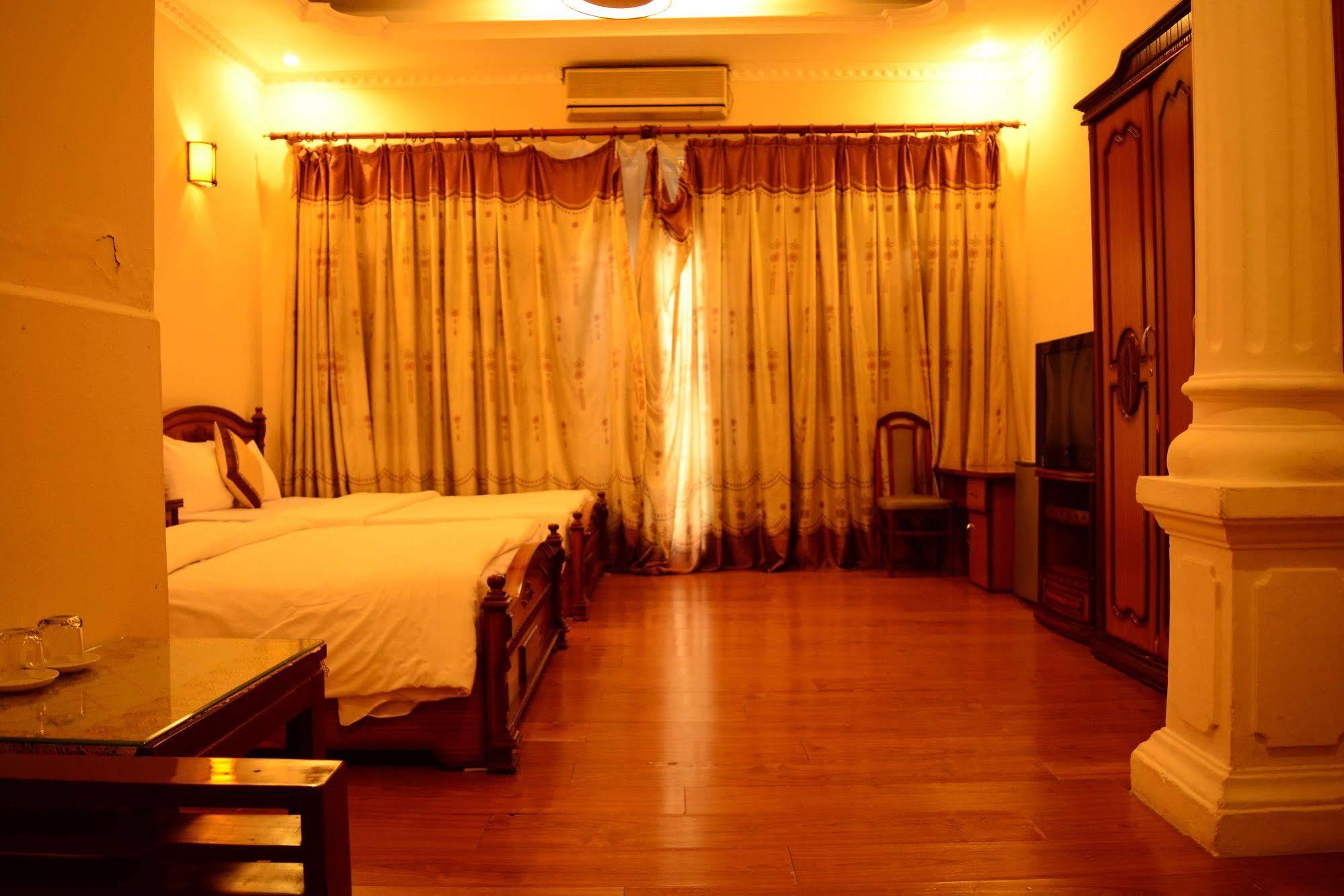 Bodega Hotel Hanoi Exterior photo